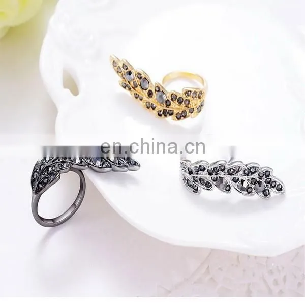Fashion Design Gold Plated Leaf Knuckle Ring Paved Diamond Statement Ring