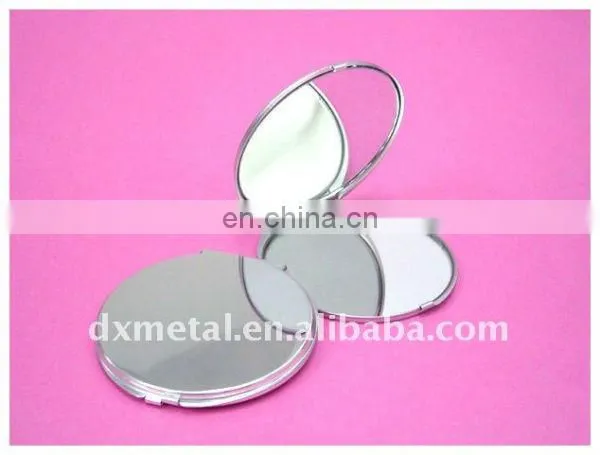 custom round epoxy compact mirror