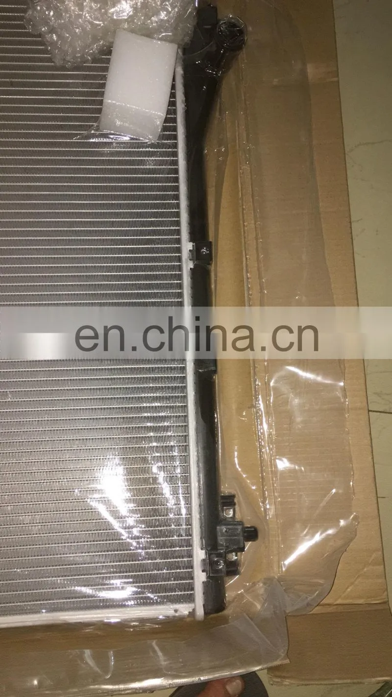 High Quality Auto Parts Radiator 17700-65J00 for Suzuki Grand Vitara J20A Engine MT