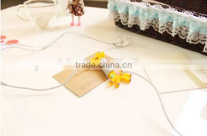 2016 Hot Selling Mini Giraffe Shape Silicone Rubber Headphone Cable Tidy Winder
