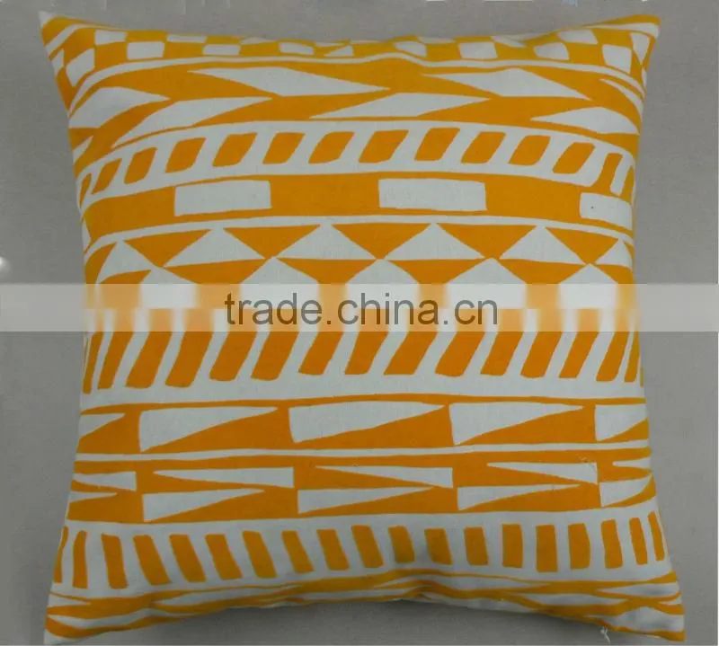 Geometry printed decorative seat cushion