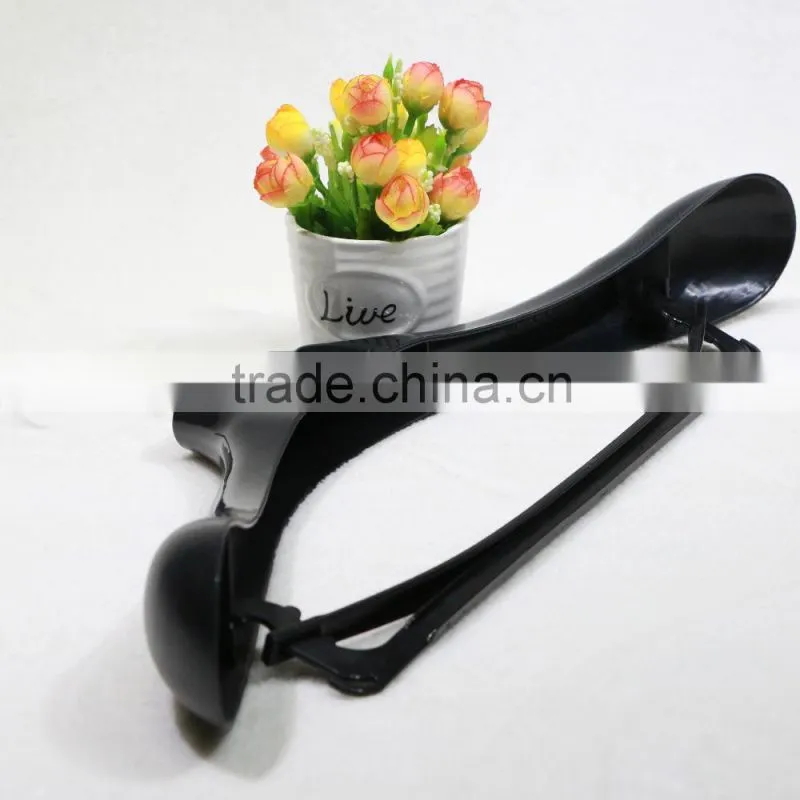 Customize Plastic suit hangers for clothes display