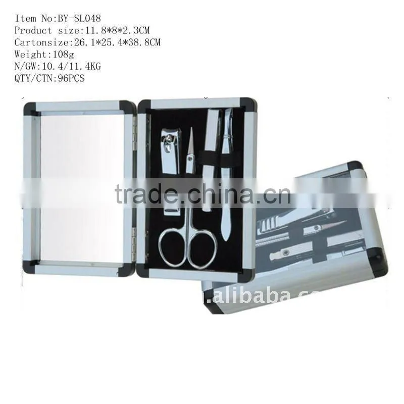 High Quality Uniqe Manicure Kits in Aluminium Case