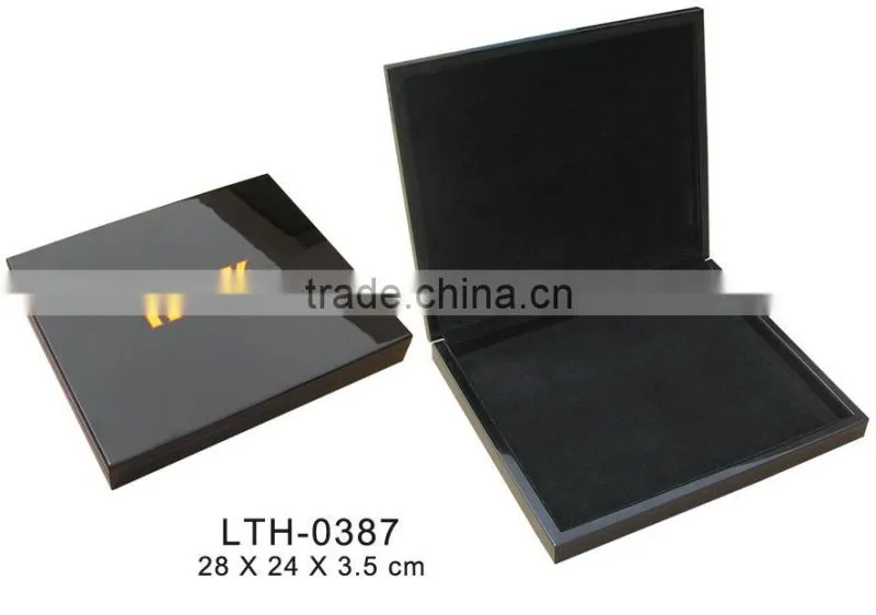 wooden box with lacquer lid