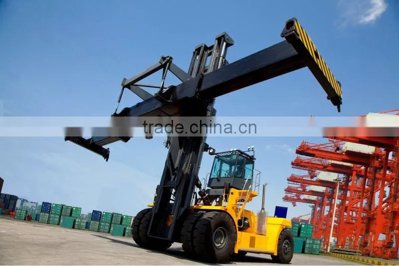 container reach stacker