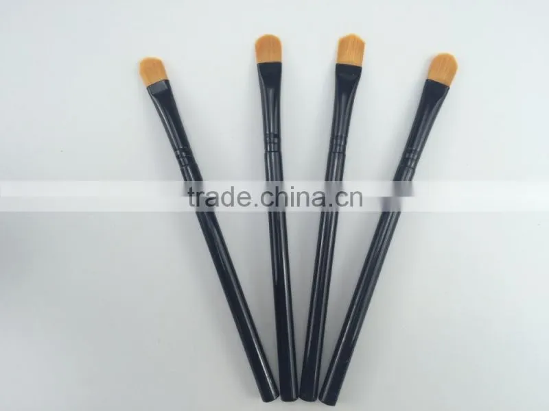 Everybody rushes to buy customize eyeshadow cosmetic brush wth nylon hair&plastic handle