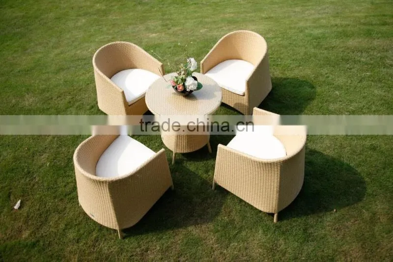 New PE Rattan Outdoor Furniture Garden Cafe Table Set