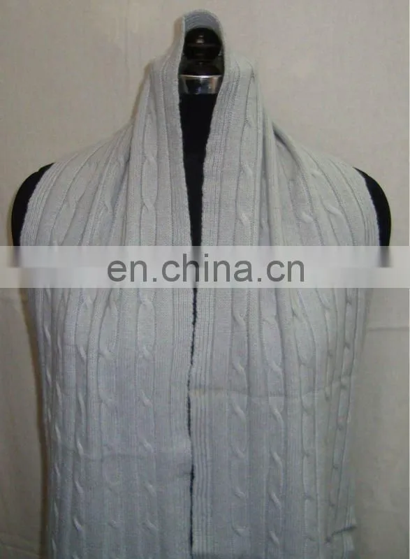 Cashmere Scarf in cable knit
