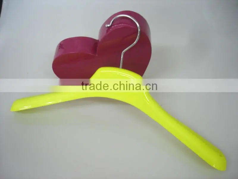 EM1308-007 pink coat plastic hanger strong clothes hanger