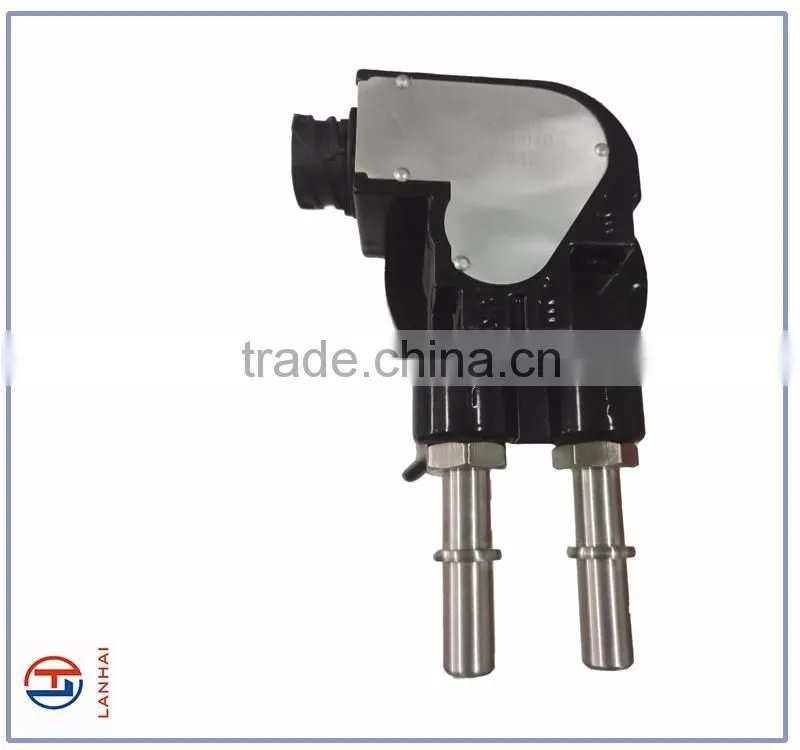 fuel level sensor with fuel supply and suction element