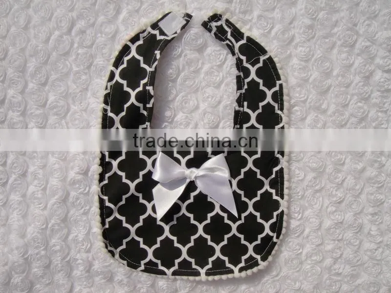 2015wholesale kids bib,cheap baby bib, quatrefoil baby soft bib in stock