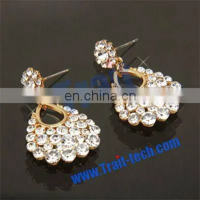 Wholesale without MOQ ! Hanging Skull Ear Cuff