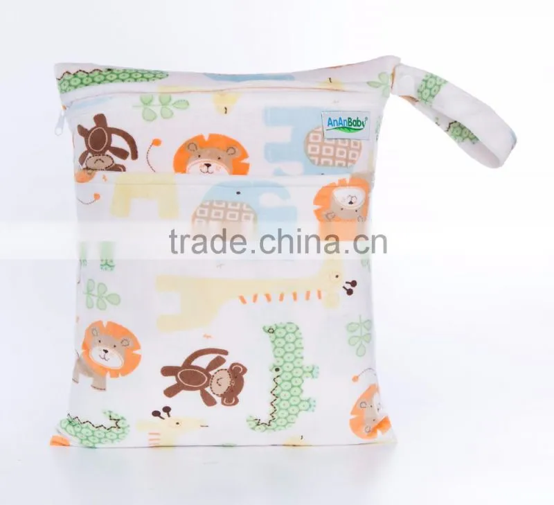 2016 Hot selling good quality customized fashion diaper bag
