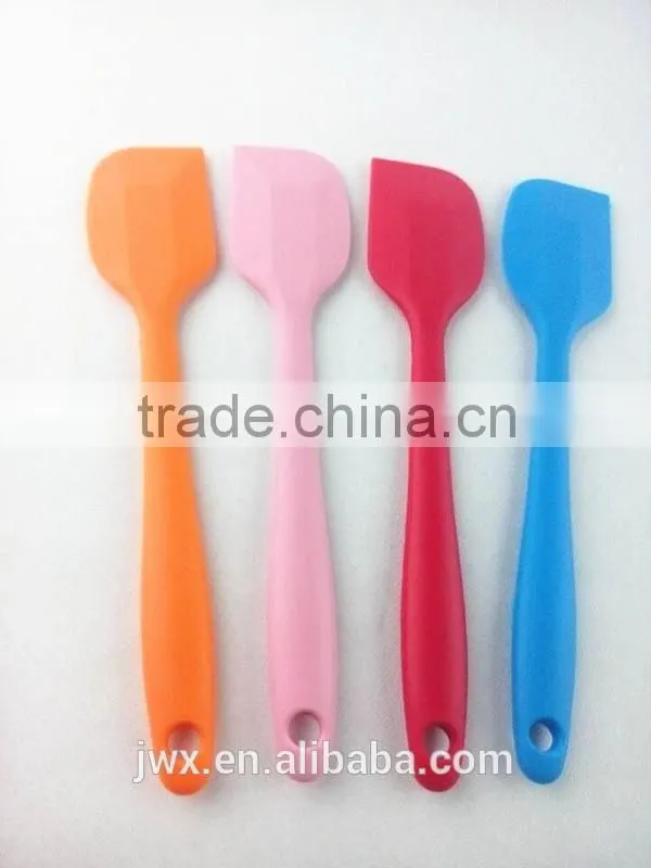 Silicone cooking spatula for flour mixing and smearing non-stick