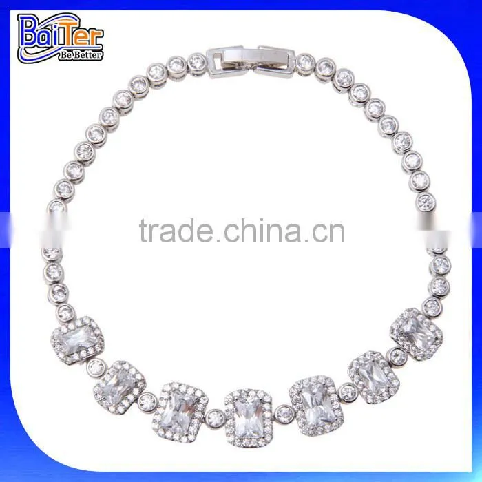 Elegant Women's Jewelry White Fire Opal Gemstone Bracelet Wholesale