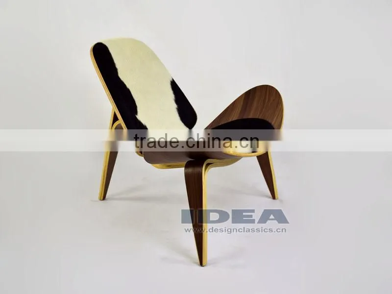 Replica Hans Wegner Lounge Chair - Walnut Shell/ Pony Skin
