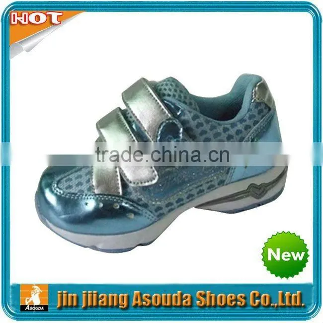 2016 cute heart infant shoe