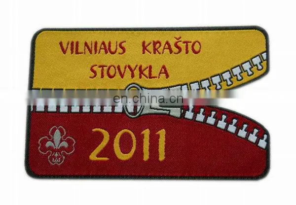 washable Embroidered Woven Patch Woven Labels with garment