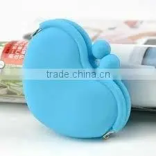 Cute silicone coin purse for girls,heart shape purse hook for younga ladies