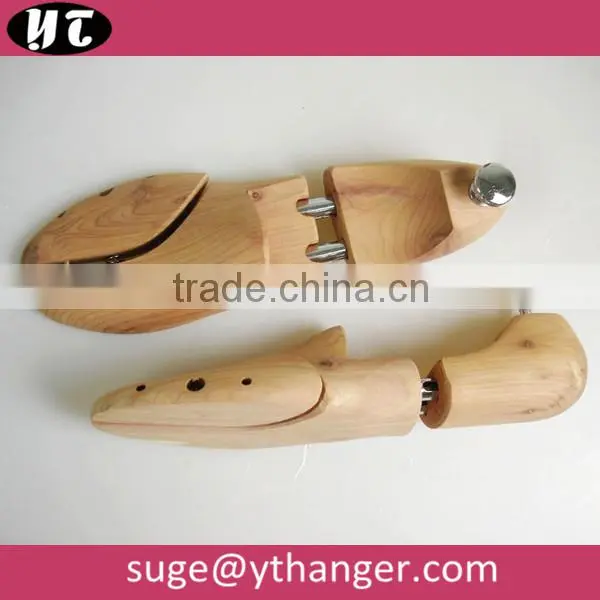 WT215 display wooden shoe trees for boutique