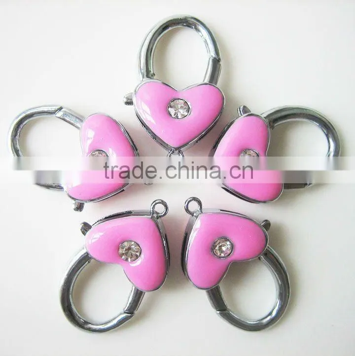 Enamel heart lobster buckle