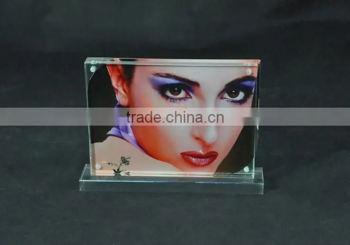 Customized perspex photo frame,DIY acrylic magnetic photo frames,lucite photo frame with fast delivery