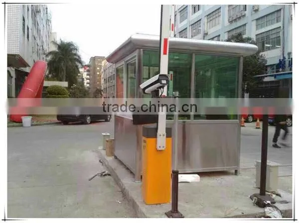 Driveway straight arm barrier gate for toll manegement