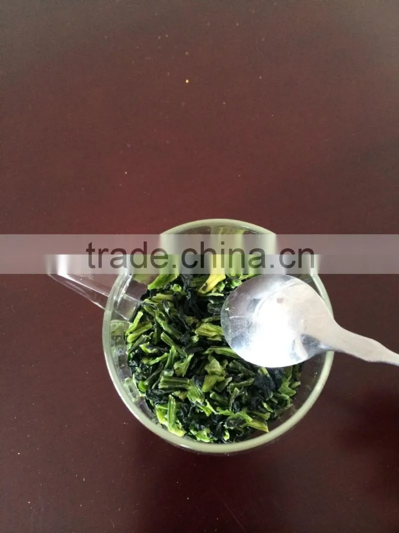 Dehydrated green-stalked vegetable