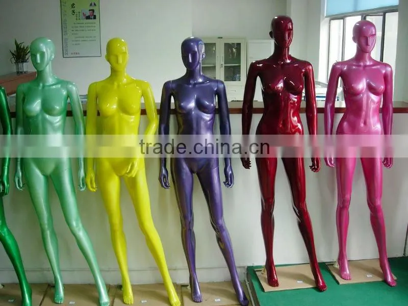 Plastic Color Female Mannequin