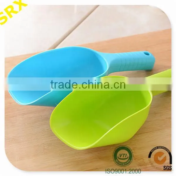 High quality popcorn square plastic bucket scoops/OEM ice bucket scoops/OEM plastic ics scoops