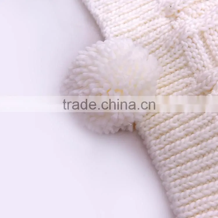 Cable knitted 100 acrylic throw blankets with pompom