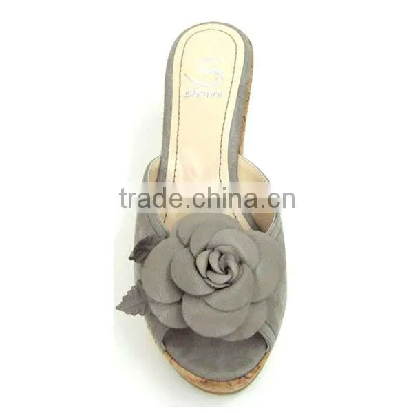 ladies wedge sandals made in suede leather