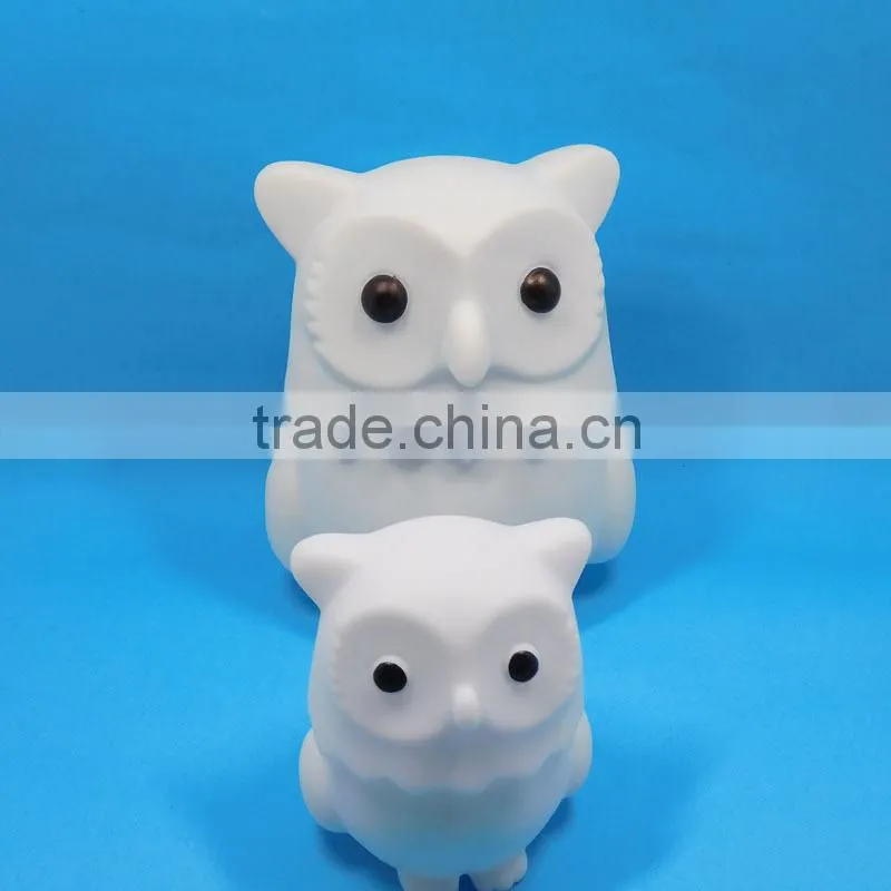 Small Size New Design Vynil Owl Anime Figure Led Light Toys