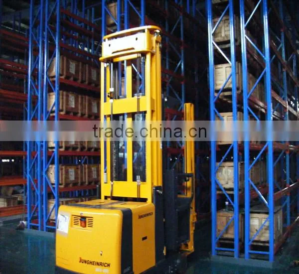 Heavy Duty narrow aisle racking working with VNA forktrucks