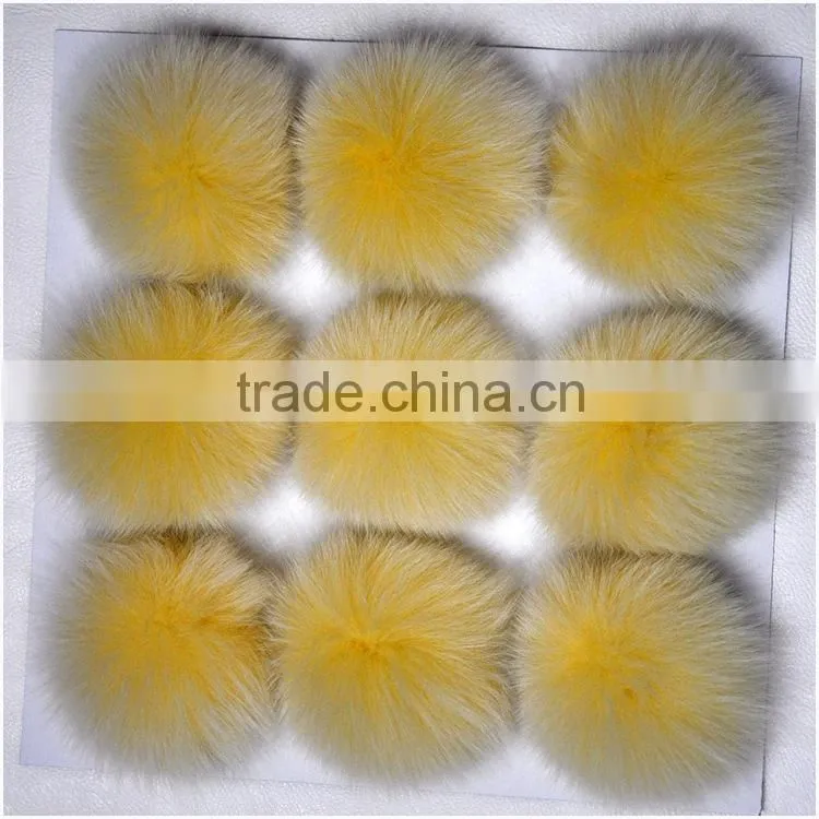 Alibaba China Factory Price Fox Fur Ball Keychain / Fluffy Fox Fur Pompon