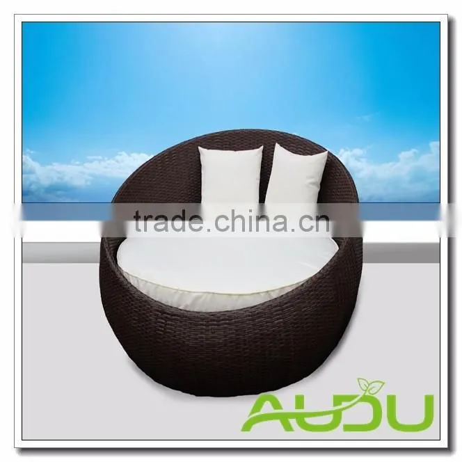 Audu Contemporary Daybed - Black Rattan Outdoor Daybed with Cushions