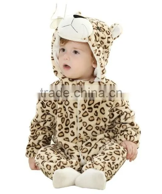 2017 new arrival Wholesale hot sale christmas tiger sleep wear eco-friendly baby clothes cheap kids set christmas pajamas family