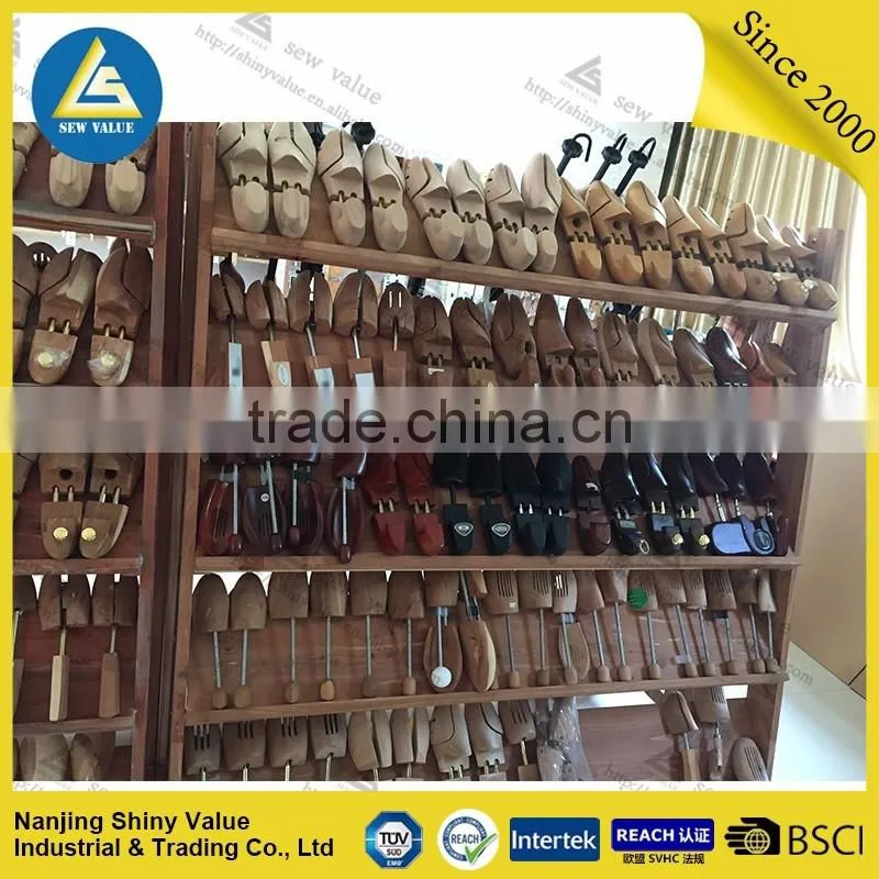 Environmental wooden material shoe tree type lotus wood shoe lasts shoe stretcher