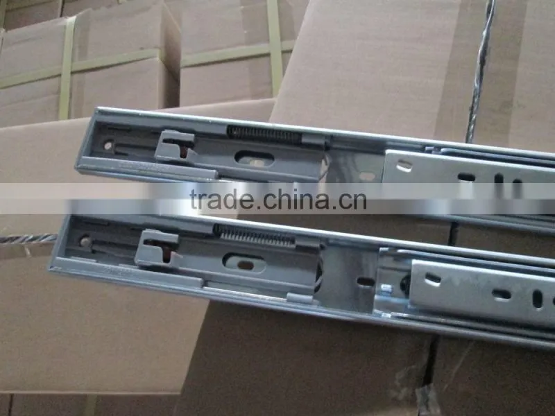 Soft closing drawer slide