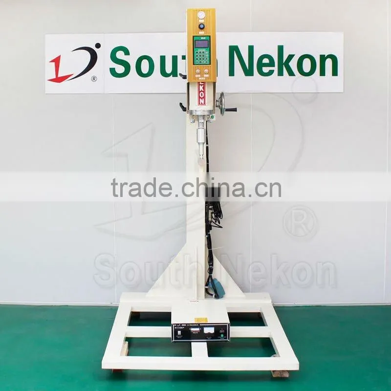 Ultrasonic plastic case welding machine