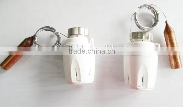 Radiator thermostat head with external sensor