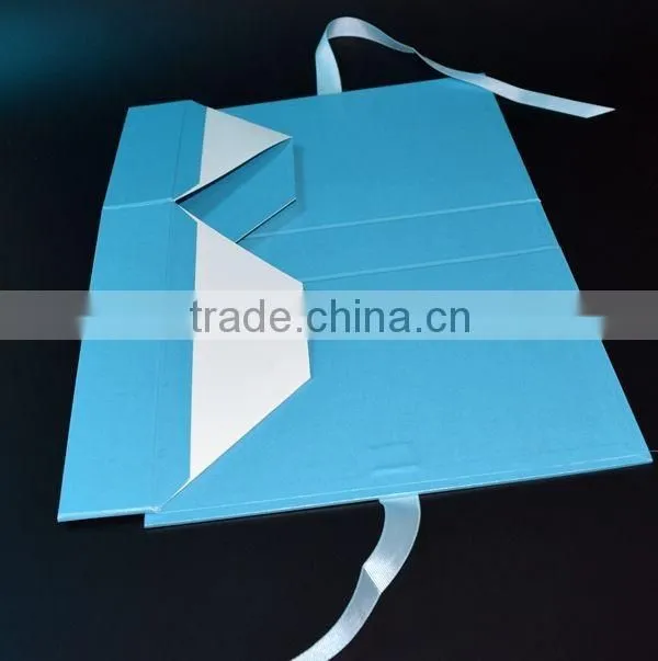 Top sale folding gift box with ribbon closures for apparel