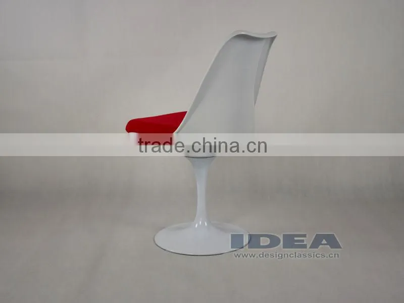 Replica Eero Saarinen Tulip Chair - Red Cushion