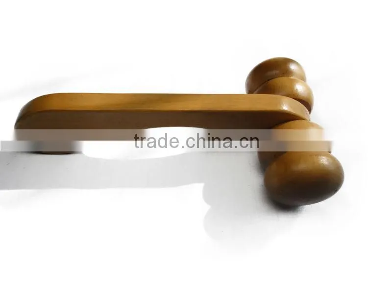 Handheld wooden roller massager