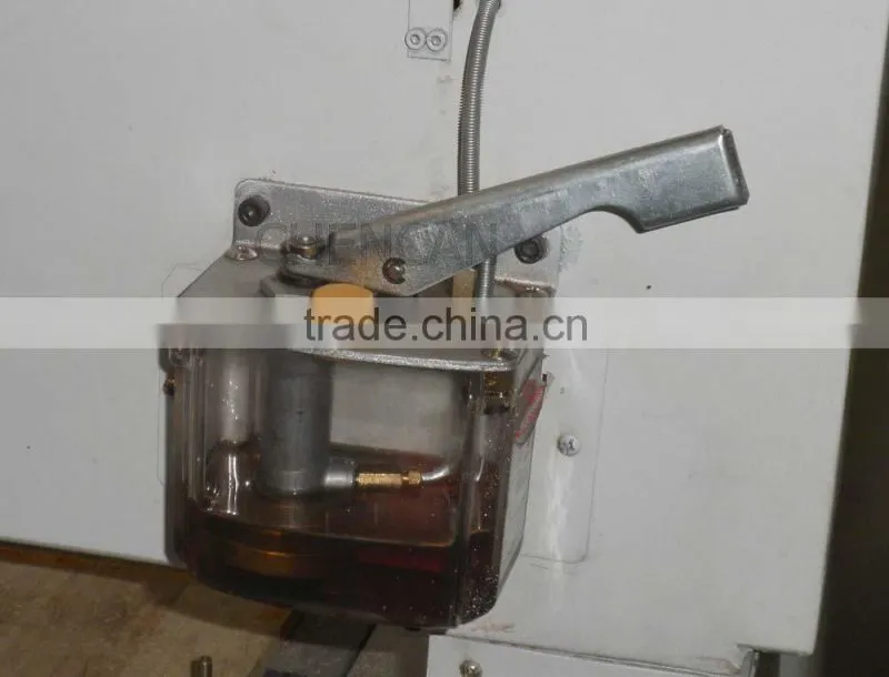 Disk auto-tool changer CNC machine center