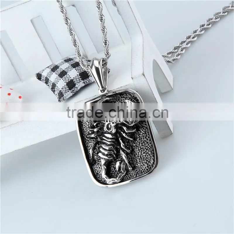 2015 hot selling popular fashion casting scorpion pendant
