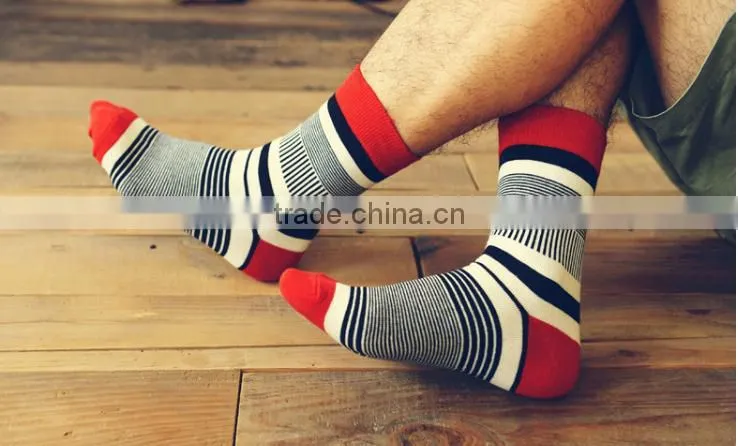 Winter 2014 new tide socks cotton comfortable lattice star spell color men short socks wholesale