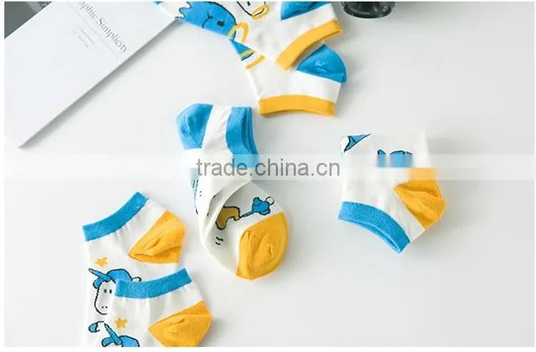 Hot! Factory Outlet Cotton Women being express it in fresh Socks, sports leisure beautiful Cartoon Tube Socks