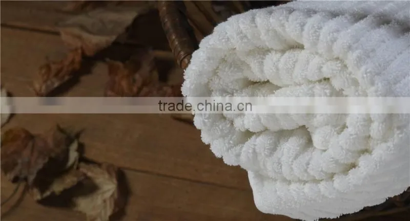 wholesale high quality cotton white terry piano key jacquard bath towel