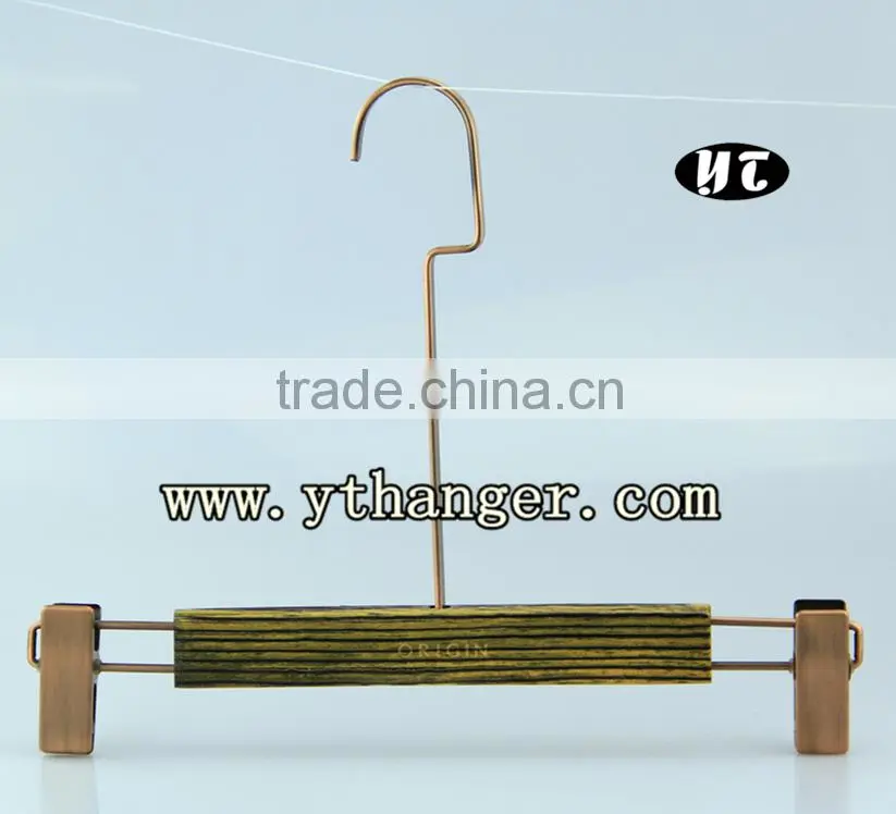 Flat Lacquer Wooden Hanger with Slip Hook